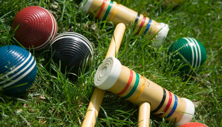Croquet Comes to Via Linda!